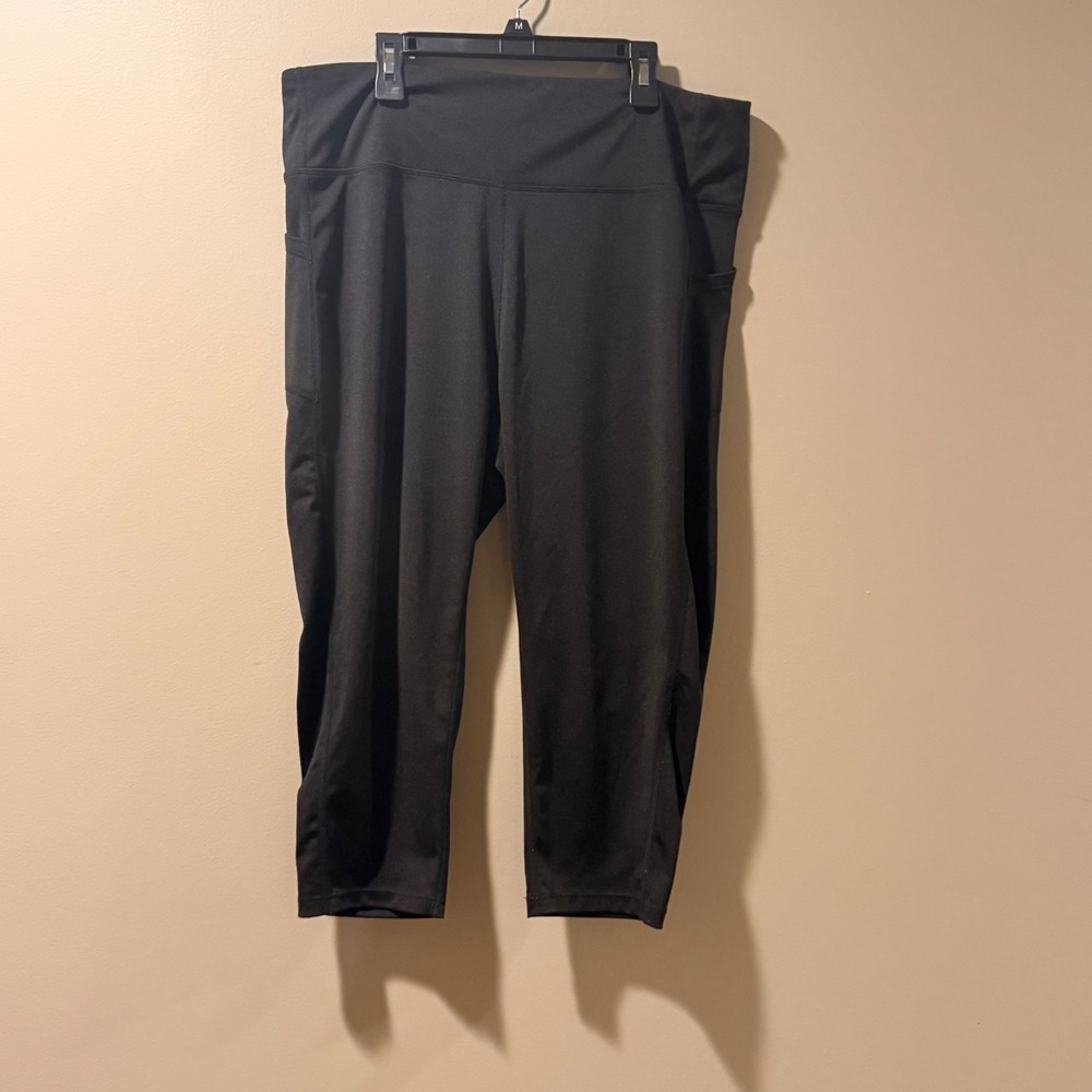 Bebe Sport Capri Leggings Women 2X Black High Rise Side Pockets Activewear Yoga